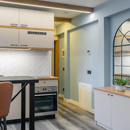 Apartment Colorful B